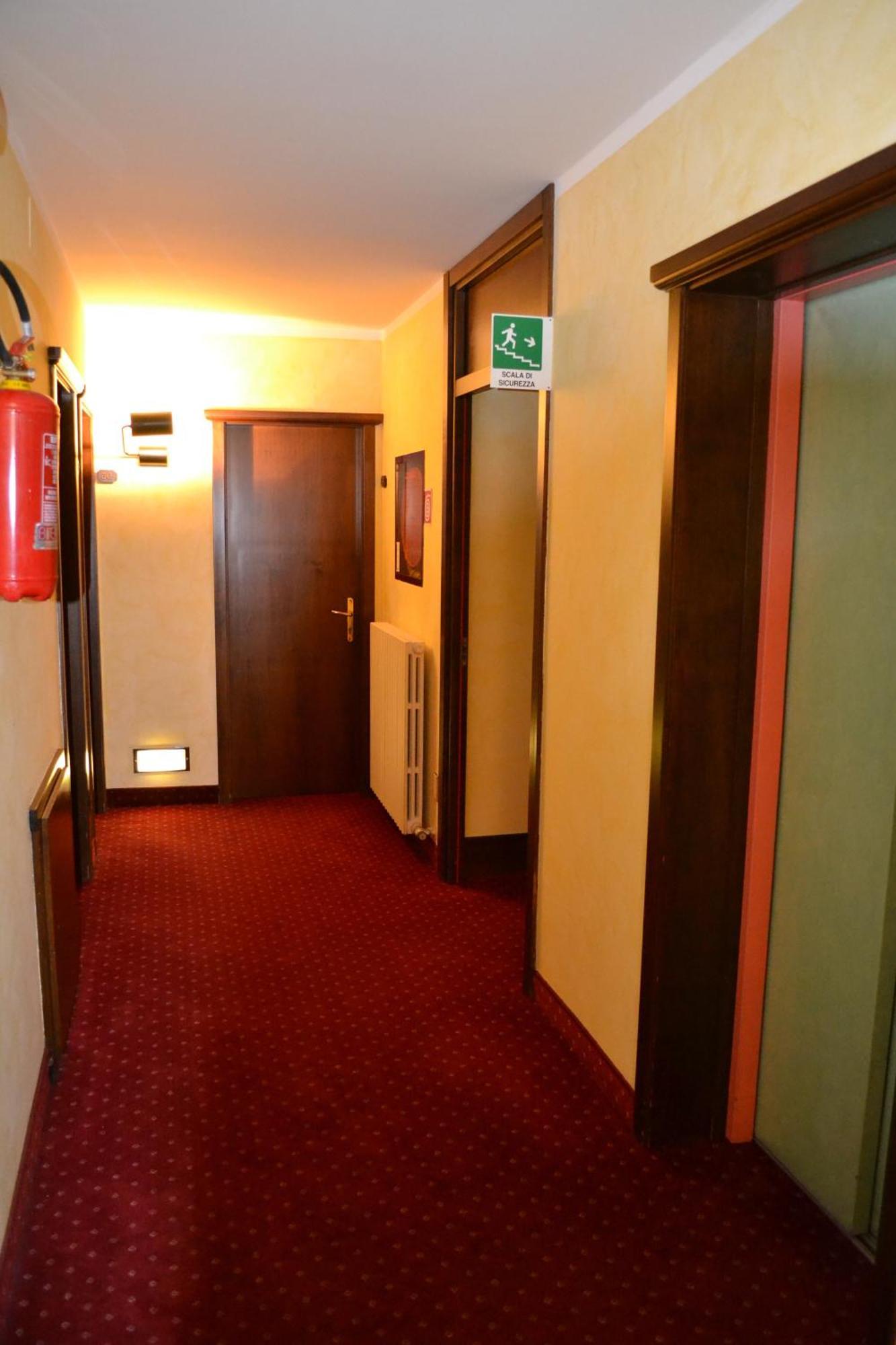 Hotel Binelli Pinzolo Bagian luar foto