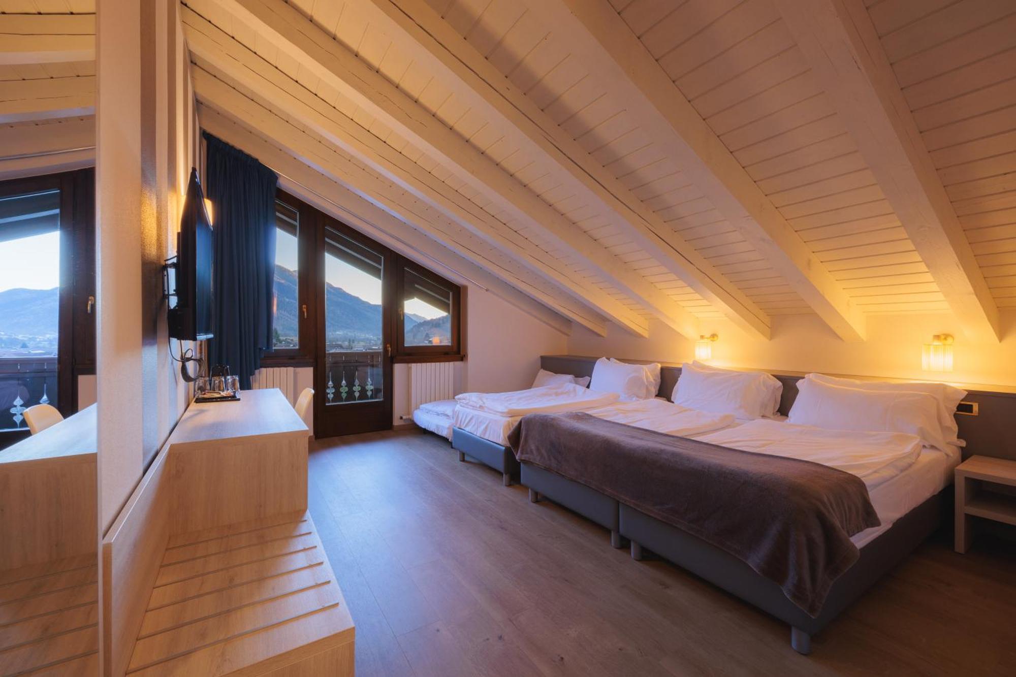 Hotel Binelli Pinzolo Bagian luar foto